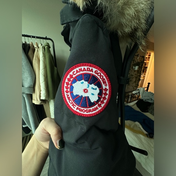 Rarely wear Canada goose - Picture 8 of 11